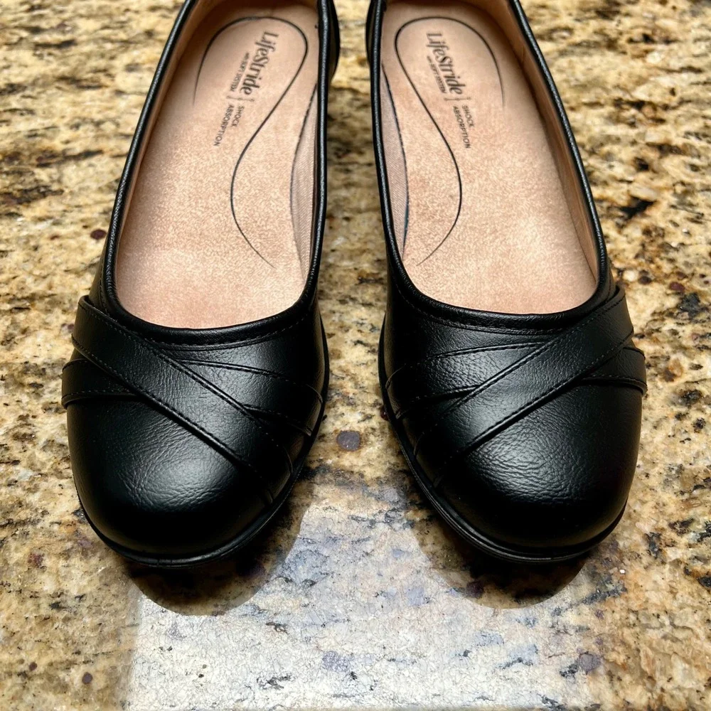 LifeStride I-Loyal Black Tumble Wedge Pumps Womens 10W Soft System‎ NEW Comfort